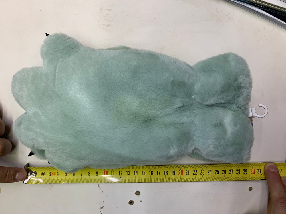 Варежки. Женские. Материал верха: Плюшевые. Подклад: Плюш-мех. Толстые. Внутри с мехом.12 шт в упаковке.