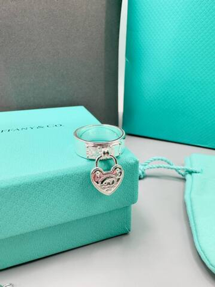 Кольцо Tiffany & Co.