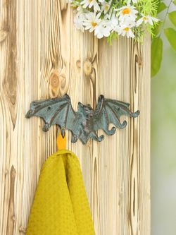 Iron Garden Вешалка настенная "Летучая мышь", 8 крючков