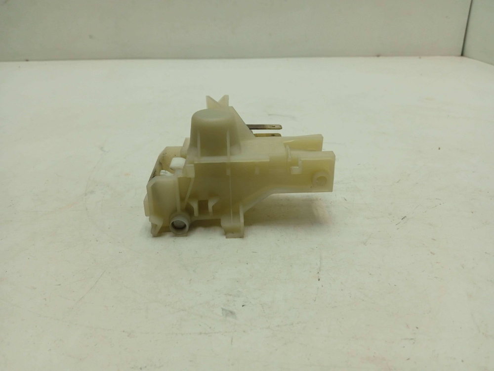 SRV55T03EU/30 ктп17 Замок двери для посудомоечной машины Bosch 5600057948 б/у