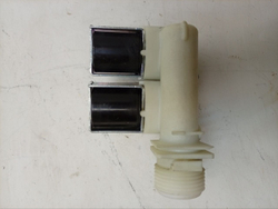 RST703DW кт18 Клапан подачи воды для стиральной машины Ariston, Indesit C00110333 б/у