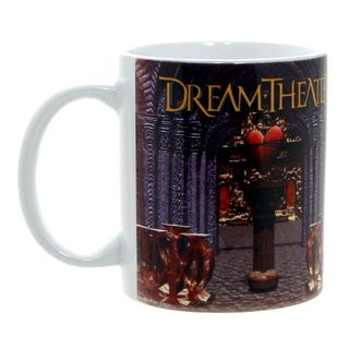 Кружка Dream Theater солист сидит на стуле на берегу океана (812)