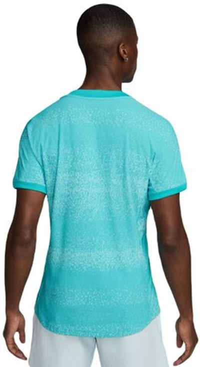 Мужская теннисная футболка Nike Court Rafa Dri-Fit Short Sleeve Top - зеленый