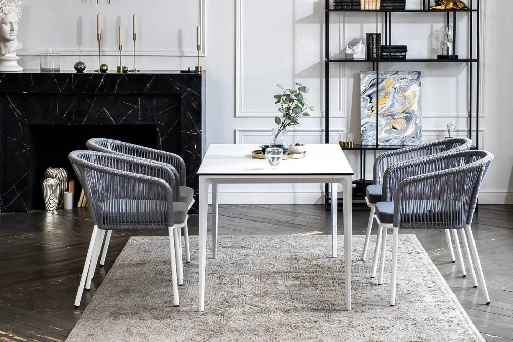 "Малага" обеденная группа на 4 персоны со стульями "Марсель", каркас белый, роуп светло-серый