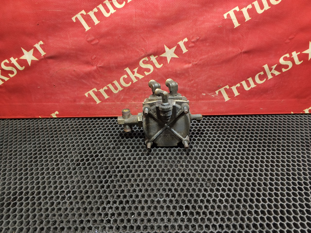 Клапан ускорительный.