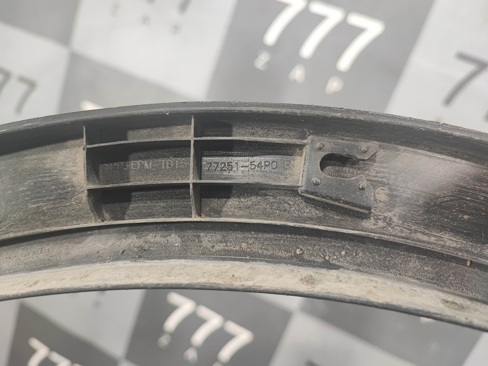 Накладка крыла заднего правого Suzuki Vitara 2 14-нв Б/У Оригинал 7725154P0