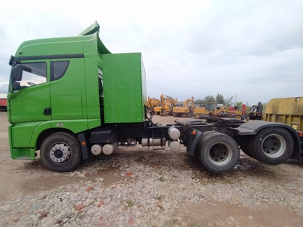 FAW JH6 6x4 Седельный тягач CA4250P25K15T1NE5A80 (Газовый, 12,5 л, 430 л.с., МТ)