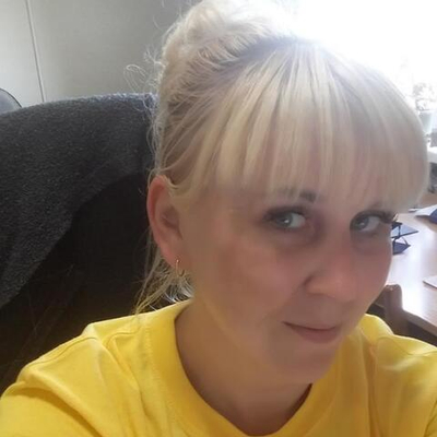 Я работала продавцом. Теперь сижу в декретном отпуске. Ищу подработку на дому. Есть ватсап и телеграм.