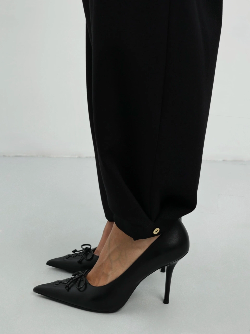 Брюки с маленькими деталями, Черные