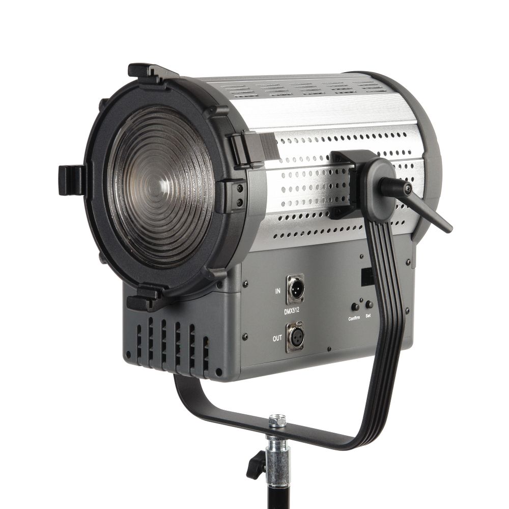 Светодиодный осветитель GreenBean Fresnel 500 LED X3 DMX