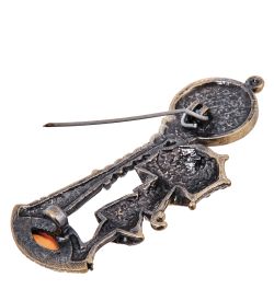 AM- 707 Брошь «Девушка Свидание» (латунь, янтарь)