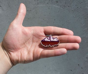 Значок деревянный (брошь)  Mountain. Fire Pin