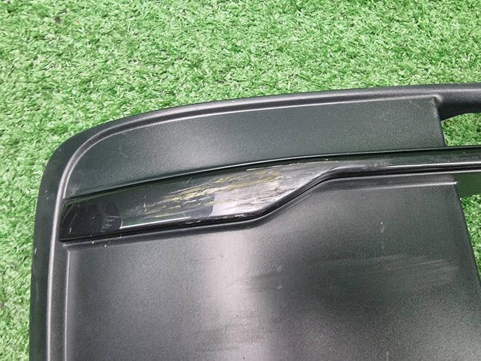 Накладка переднего бампера правая Audi Q7 2 15-19