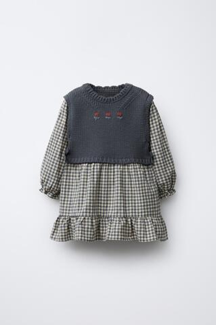 ZARA ПЛАТЬЕ В КЛЕТКУ С КОМБИНИРОВАННЫМ ТРИКОТАЖНЫМ ЖИЛЕТОМ, ВЫЦВЕТШИЙ СИНИЙ
