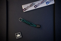 Паракордовый брелок-пуллер