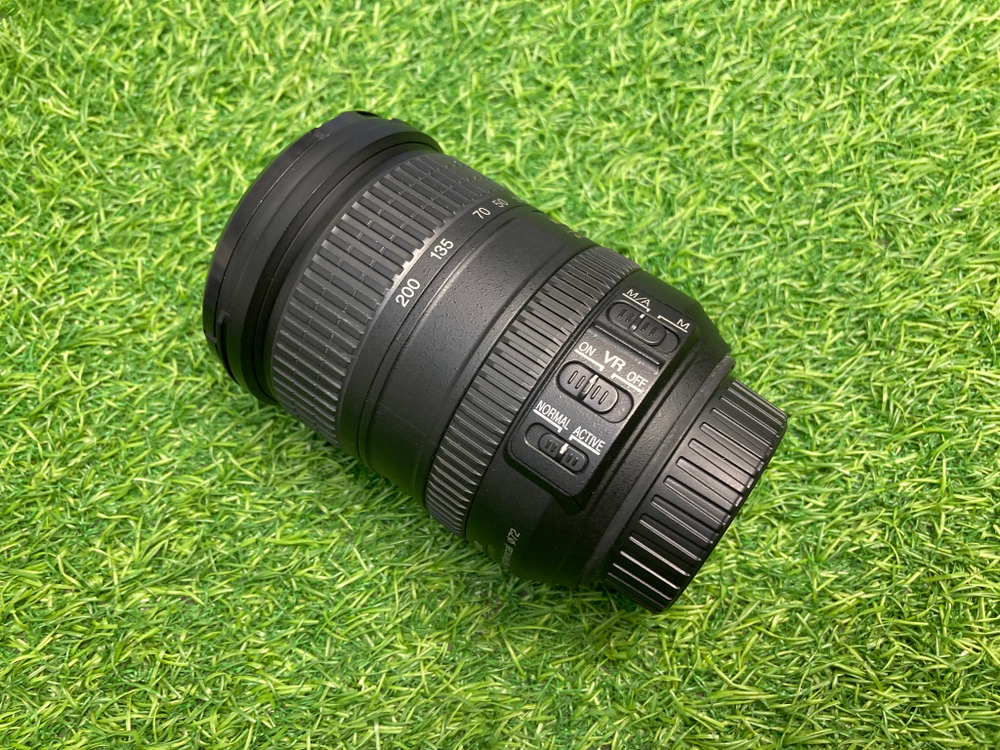 Nikon 18-200mm 3.5-5.6G ED AF-S VR DX