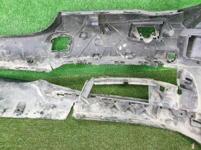 Бампер передний BMW 7er G11 G12 (2015-2019)