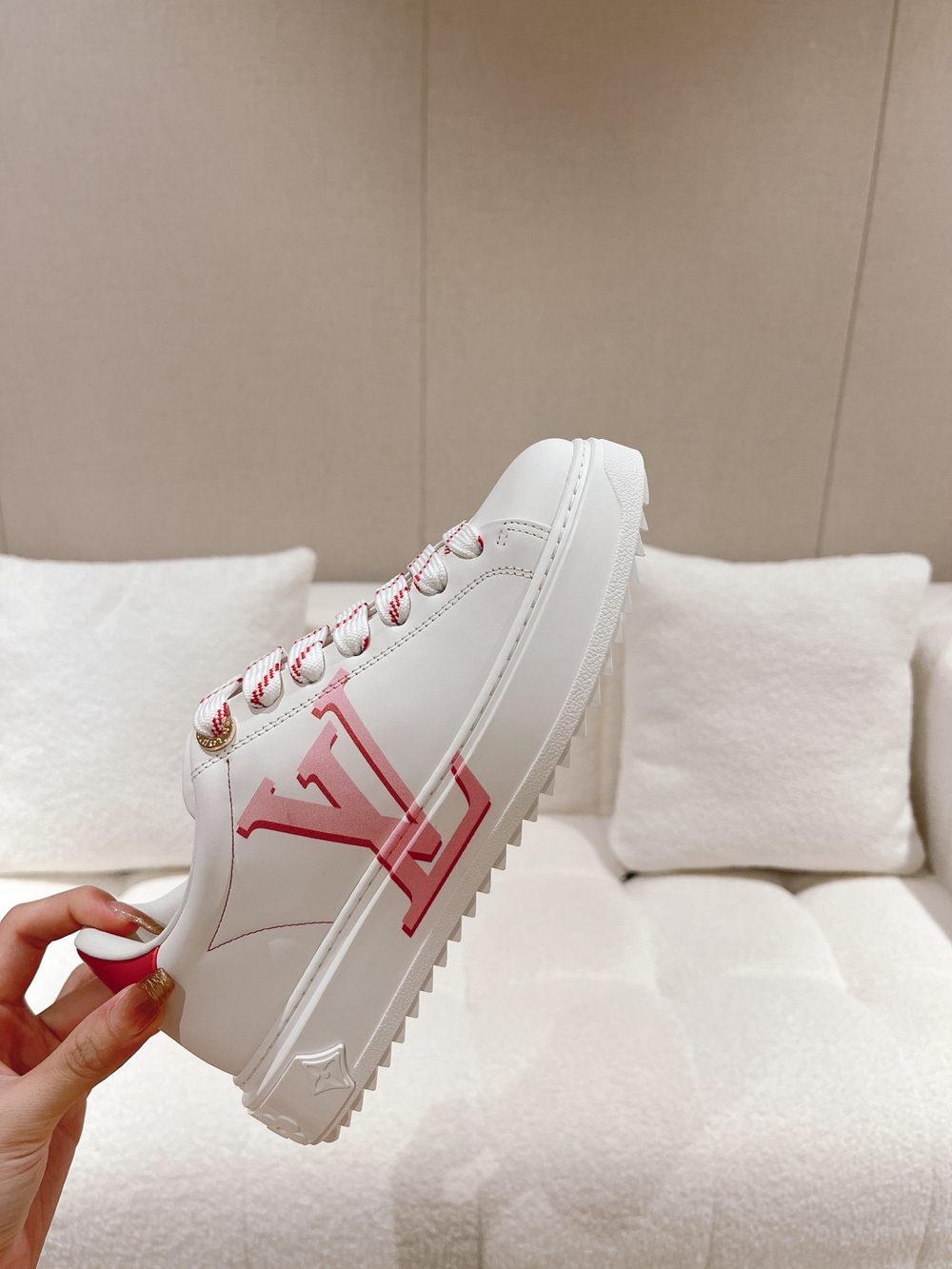 Louis Vuitton Time Out