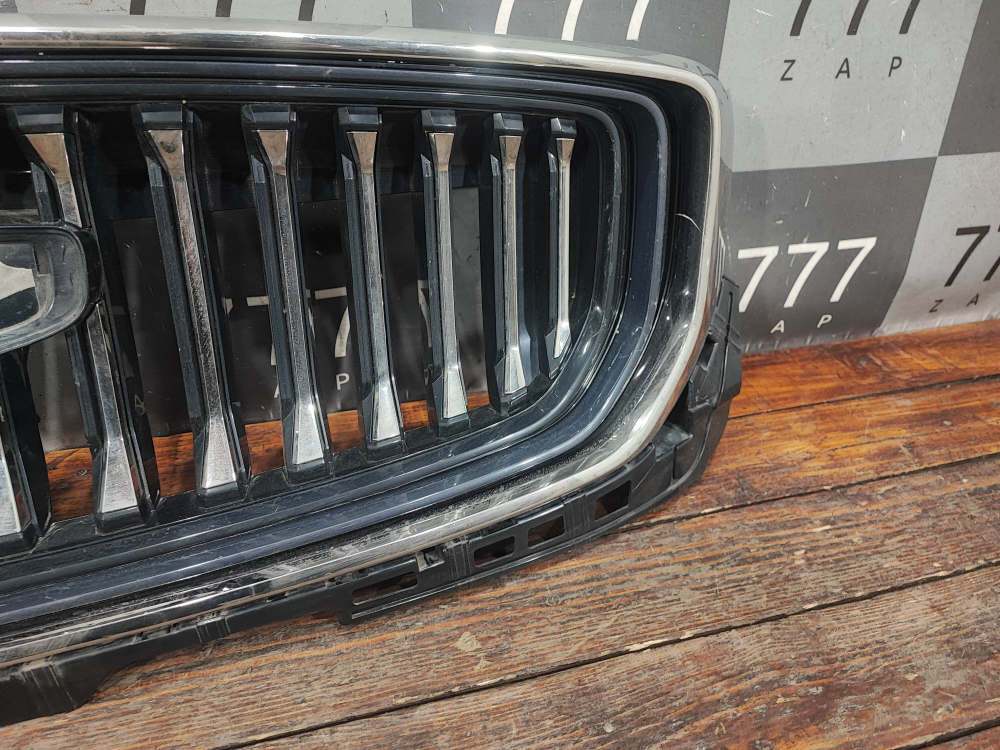 Решетка радиатора Geely Monjaro 21-нв Б/У Оригинал 6608162198