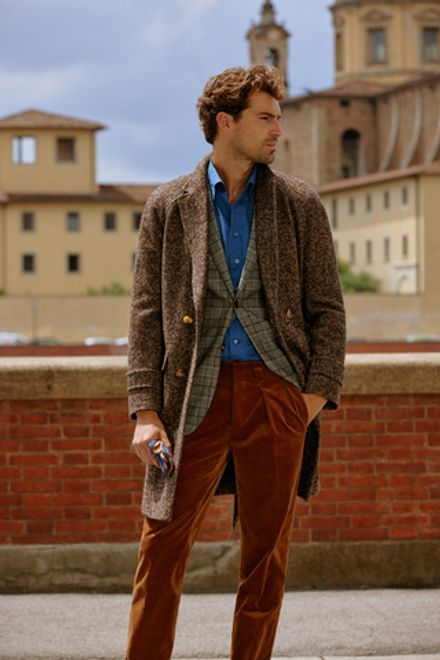 Коричневое двубортное пальто из шерсти в ёлочку