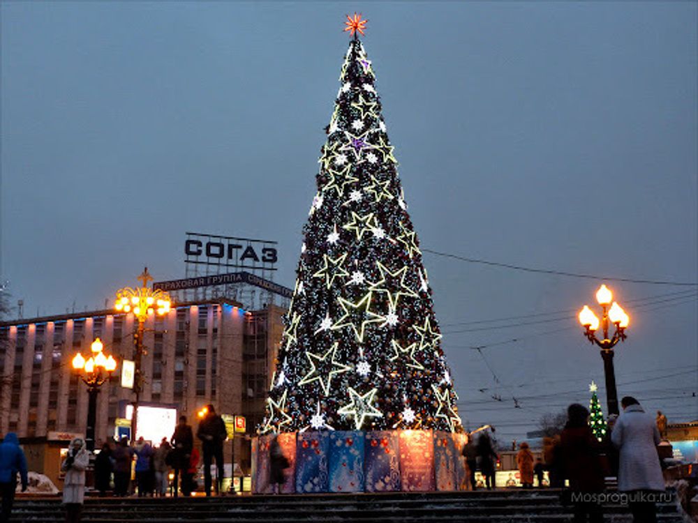 Уличная елка каркасная "Уральская" (пвх) от 4 до 30 м