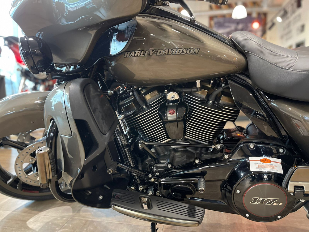 Harley-Davidson CVO Limited 2021 (Customized)