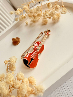 Брошь "Скрипка"
