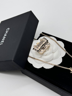 Брошь CHANEL