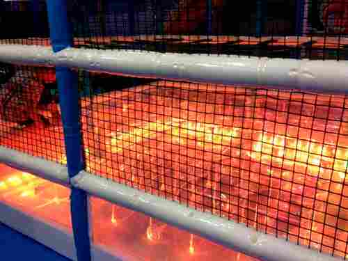 Игровой детский батут с LED-подсветкой в безопасном ограждении, 2,5х2,5х2,75 м