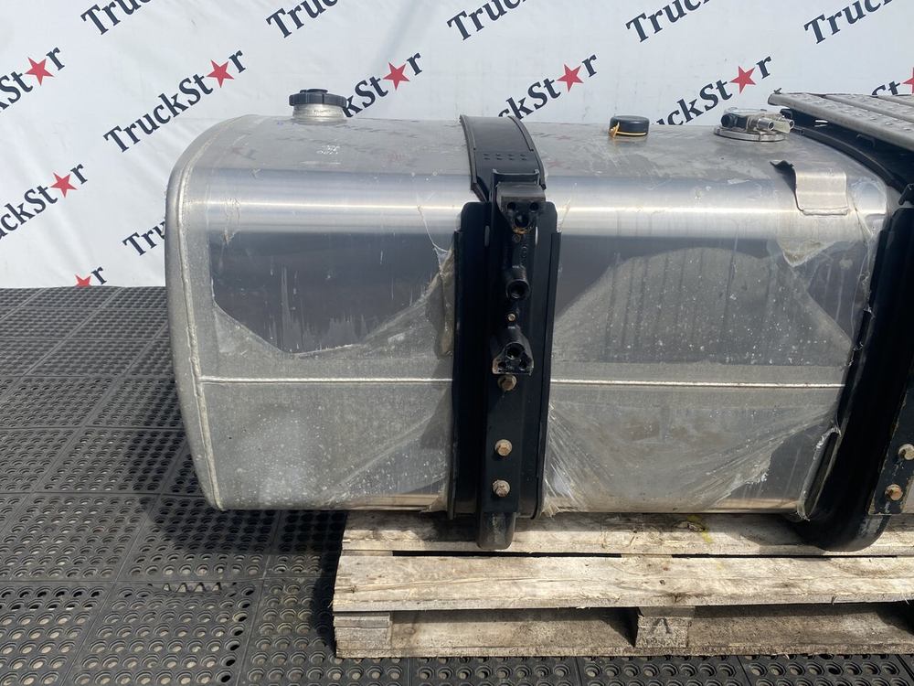 Бак топливный 800 L 2023 год.