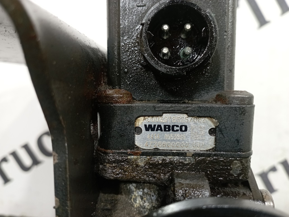 Кран уровня пола главный