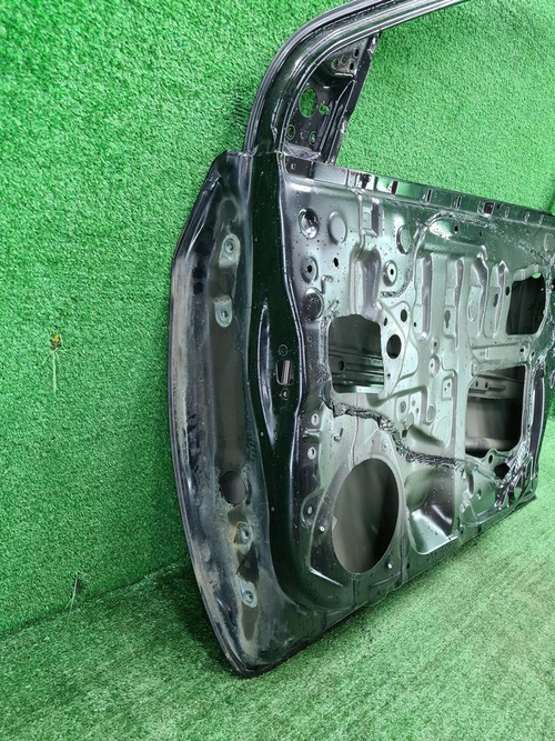 Дверь передняя правая Toyota Corolla E160 (13-19)
