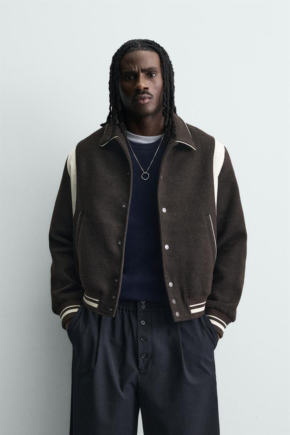 ZARA БОМБЕР С КОНТРАСТНЫМИ ЭЛЕМЕНТАМИ, КОРИЧНЕВЫЙ