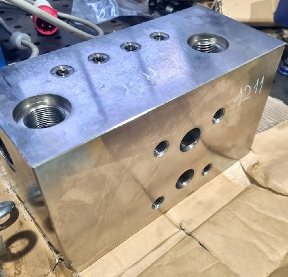 Плита гидроблока по чертежу 14846.06.240