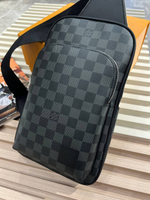 Сумка-мессенджер Louis Vuitton