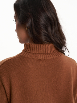 Свитер из мериноса и кашемира с горлом в карамельном цвете