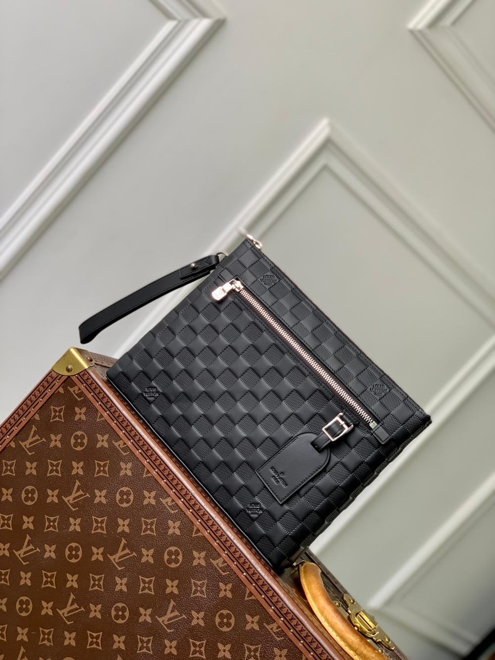 Louis Vuitton Takeoff Pouch