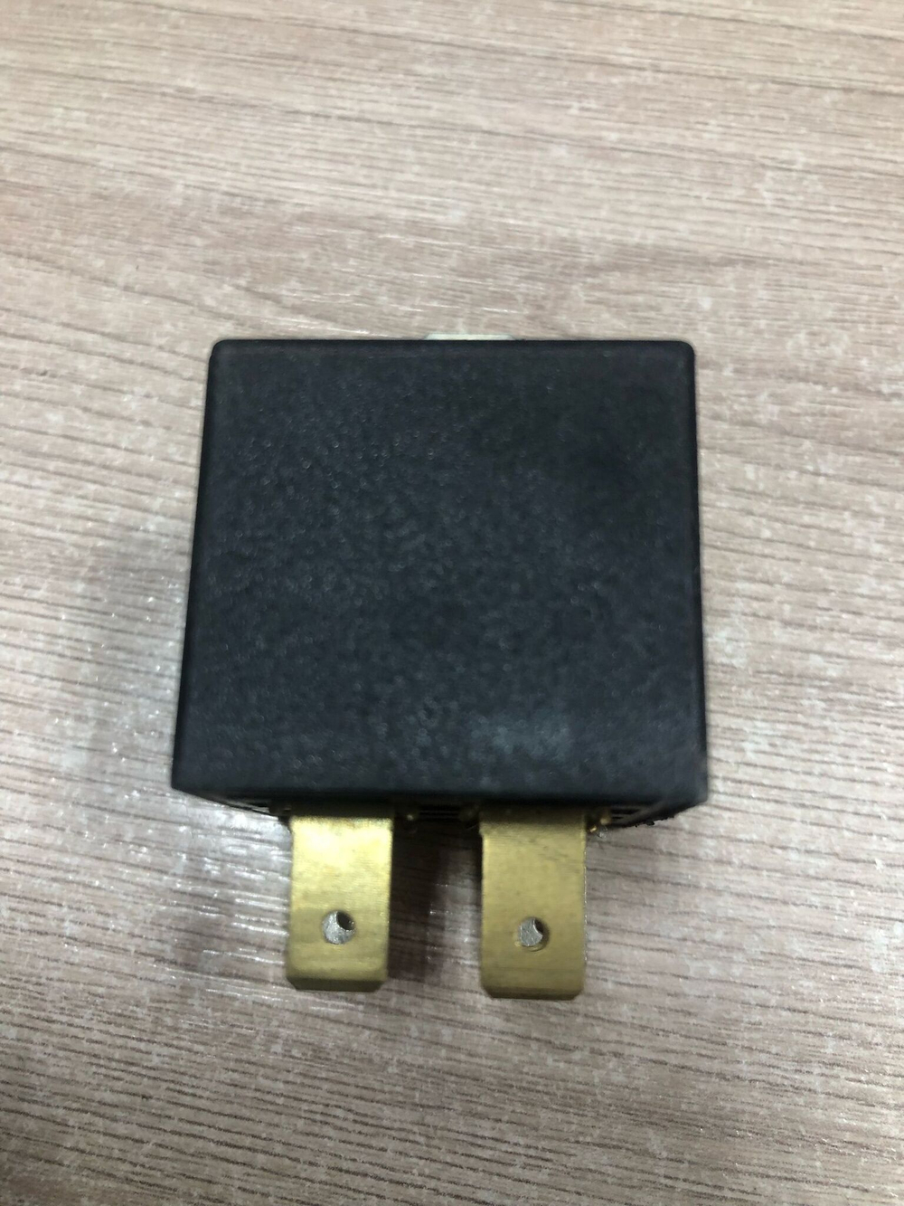 реле vnp и строительная 5 контактов техника 12В