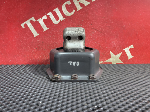 Подушка двигателя задняя