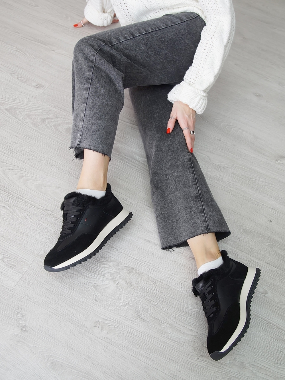 Кроссовки женские зимние