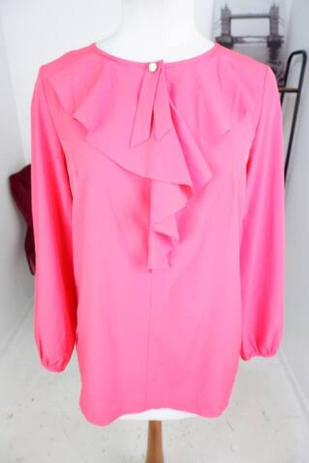 Блузка актуального оттенка, визуально на 46 размер