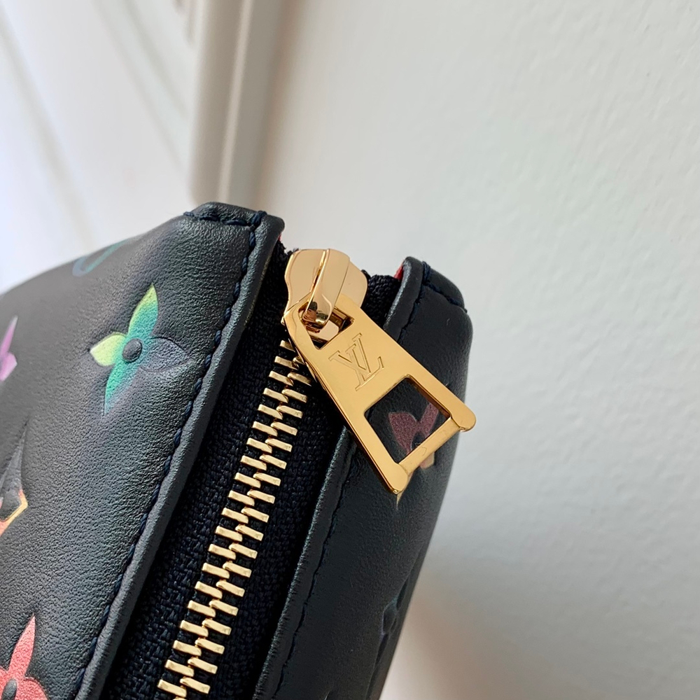 Louis Vuitton Coussin MM