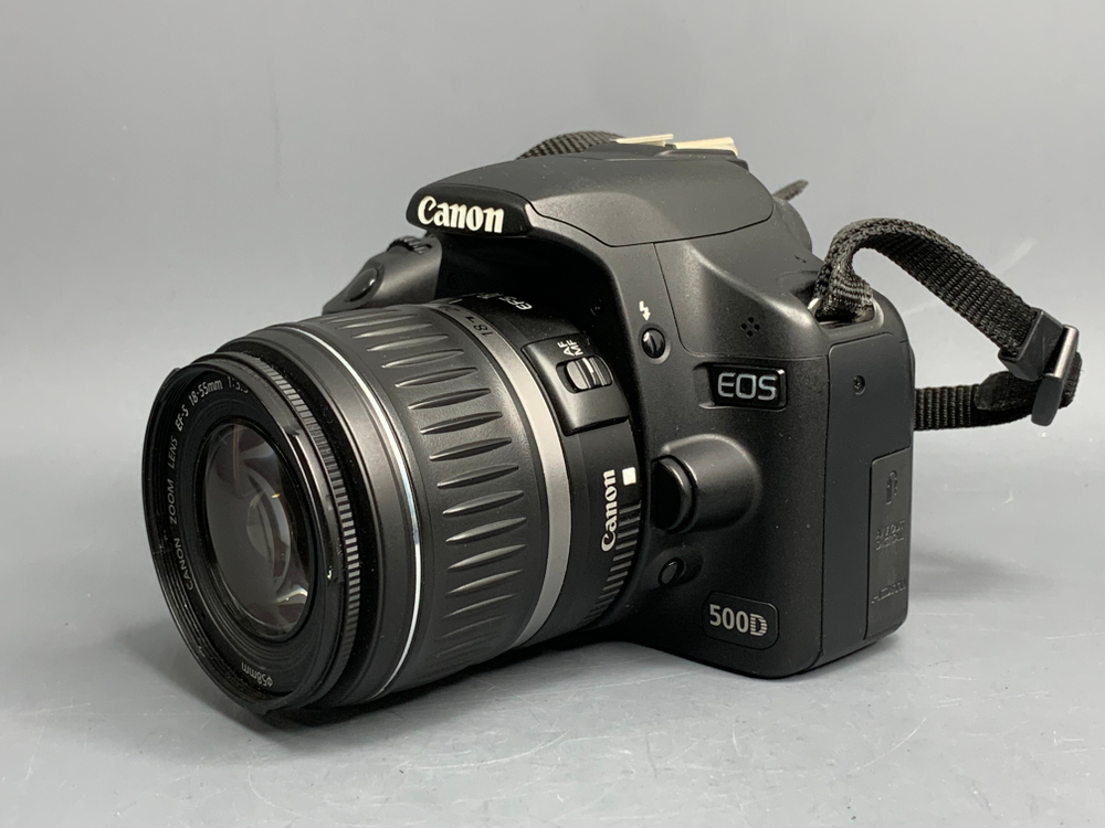 Canon 500D kit 18-55 mm 7.900 кадров