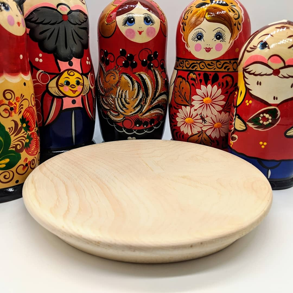 Блюдо из массива байкальского кедра.