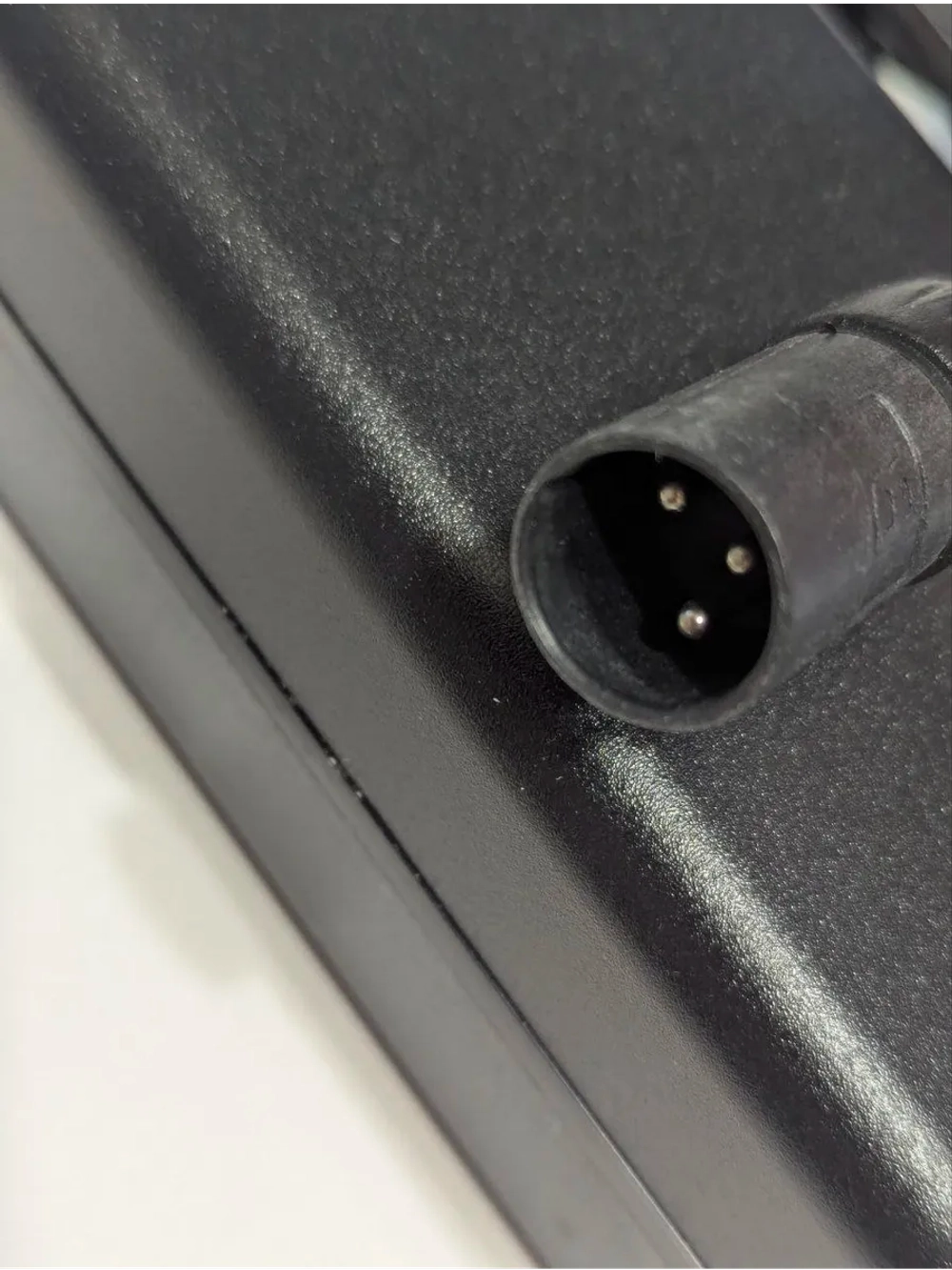 tt Зарядное устройство 3А 3-pin для электровелосипеда