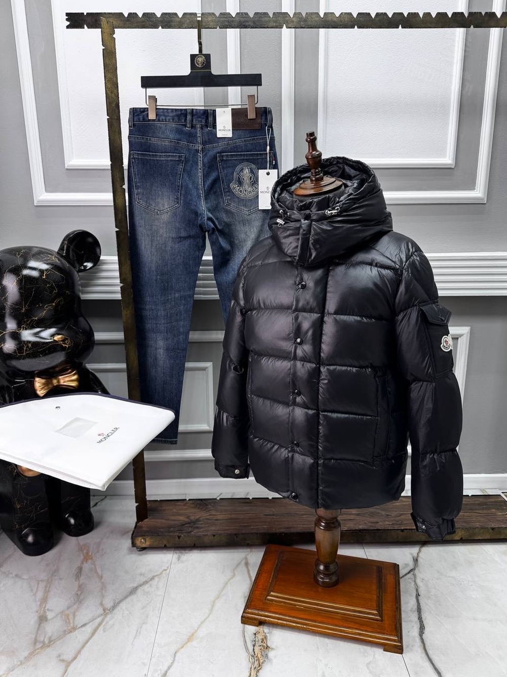 Пуховик Moncler