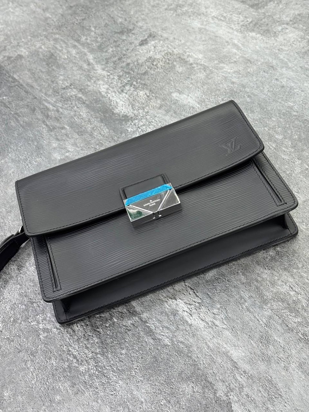 Клатч Louis Vuitton