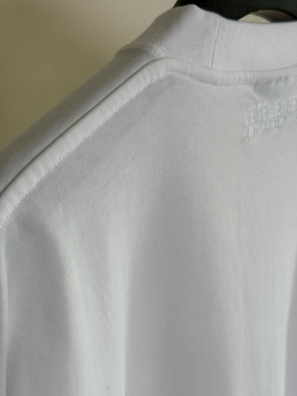 Футболка Vetements