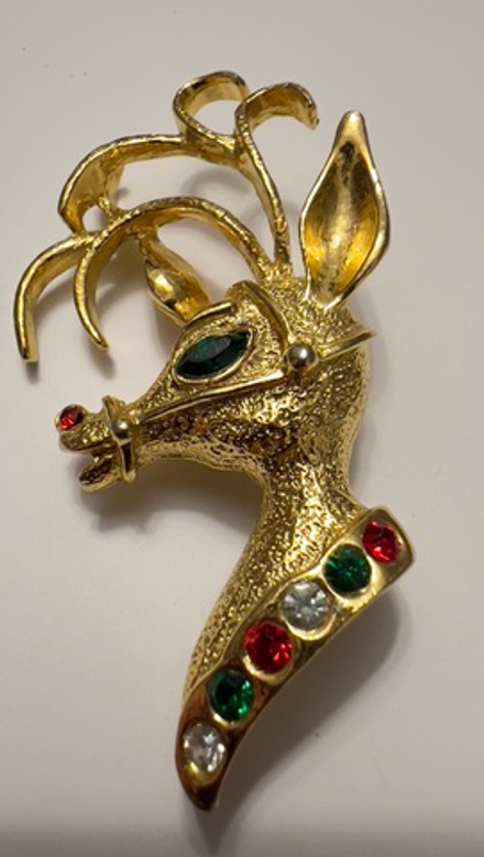 Новогодняя брошь олень с кристаллами Avante