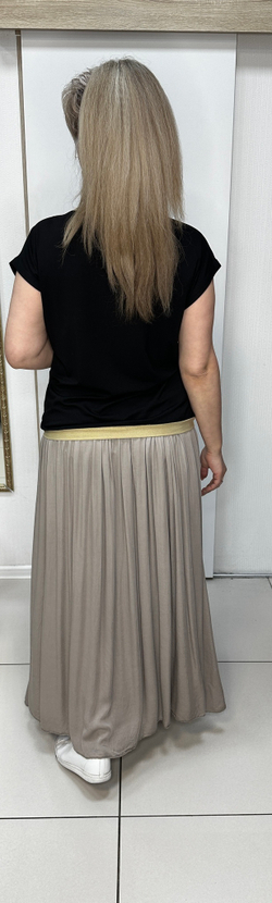 Черная блузон-футболка с изображением клубники